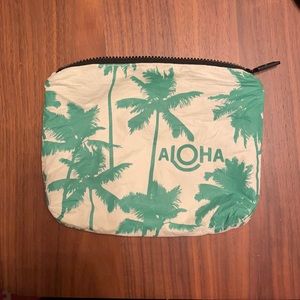 Aloha collection palm tree wet dry pouch like new!